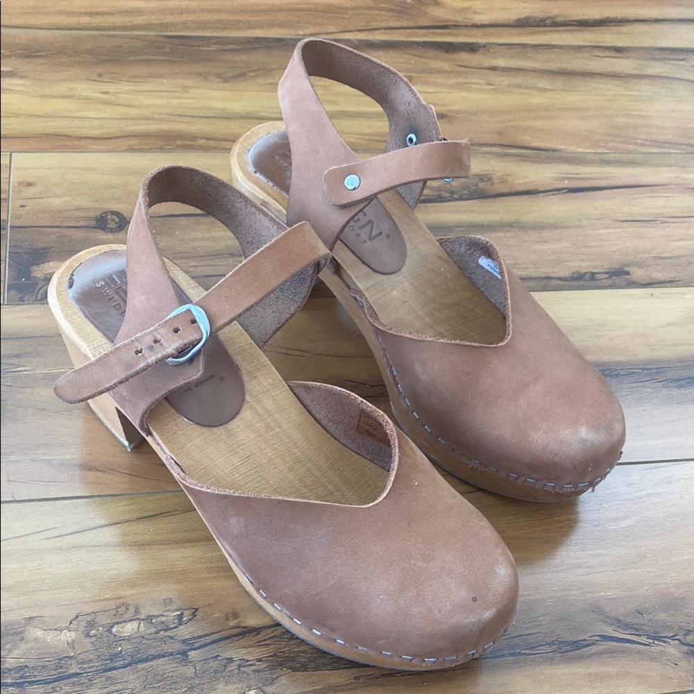 KLÄGN Swedish Ankle Strap Clogs